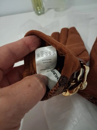 Guantes Lola Casademunt, nuevos con etiqueta