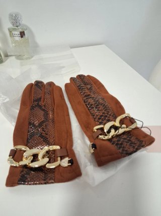 Guantes Lola Casademunt, nuevos con etiqueta