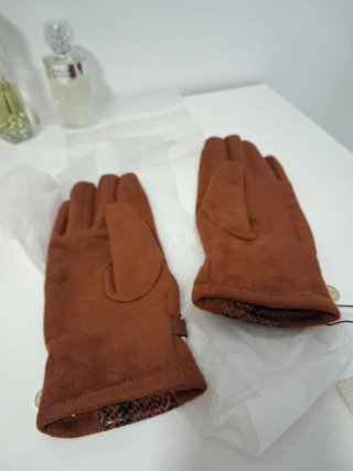 Guantes Lola Casademunt, nuevos con etiqueta