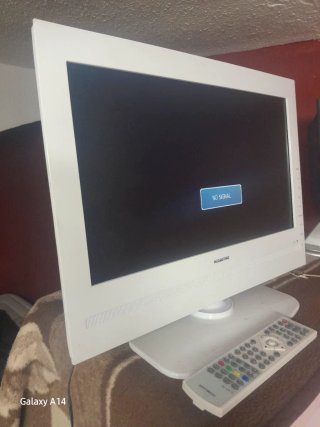 Televisor blanco DMT TECH 22 pulgadas