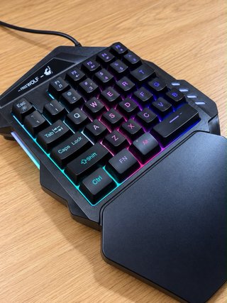 Teclado Gaming Una Mano Re-Wolf Keypad RGB