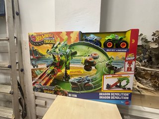 Hot Wheels Monster Trucks Dragon Demolition