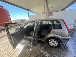 Ford Fusion 2003