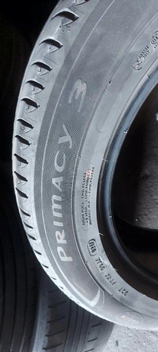215/60 R17 96H