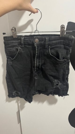 Pantalón vaquero corto negro