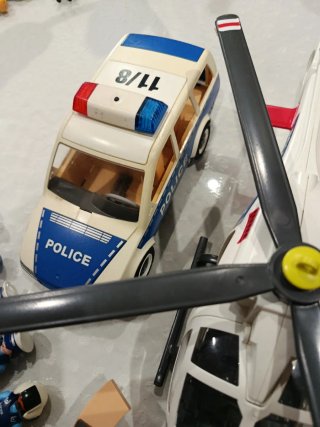 Playmobil Policía Coche y Helicóptero