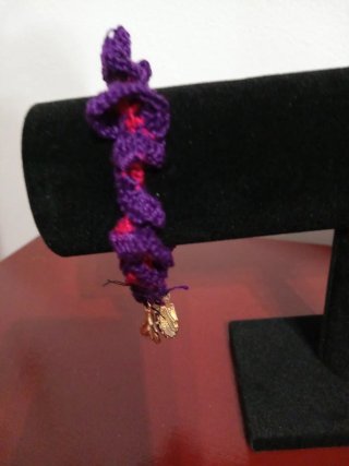Pulsera mujer ganchillo morada y roja