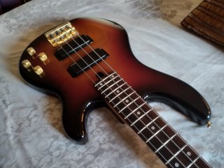 Bajo Yamaha BBG4S II