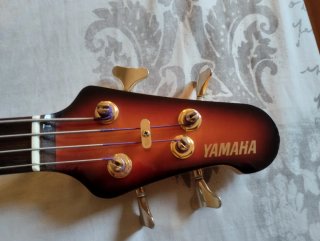 Bajo Yamaha BBG4S II