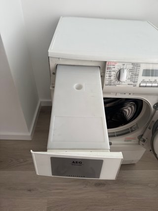Máquina de Secar Roupa AEG Lavatherm T58870 Repara