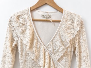 Vestido corto encaje blanco nuevo con etiqueta
