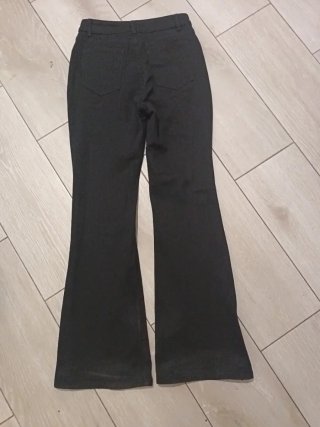 Pantalón vaquero campana negro