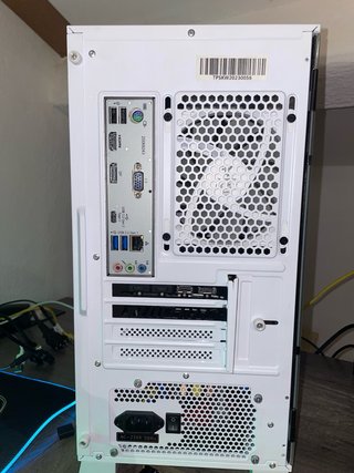PC Gaming RX 6600 XT 8GB + i3-10100F + 16GB RAM
