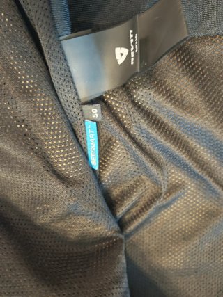 Revit nova vintage negra y azul
