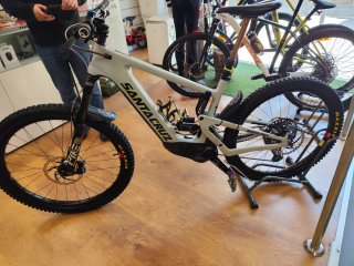 Bicicleta Eléctrica Santa Cruz Heckler cc