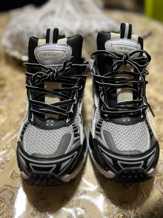 Off-White Zapatillas Deportivas Negras y Blancas