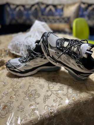Off-White Zapatillas Deportivas Negras y Blancas