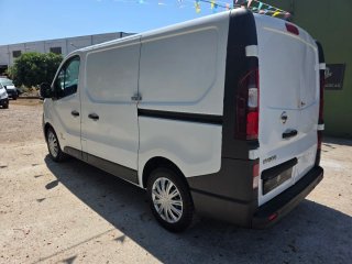 Nissan NV300 2017
