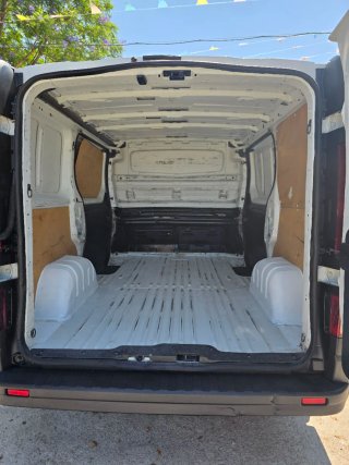Nissan NV300 2017