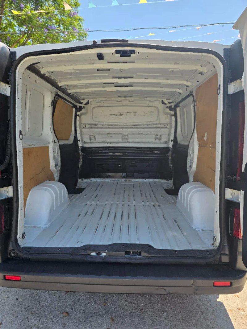 Nissan NV300 2017, foto 12