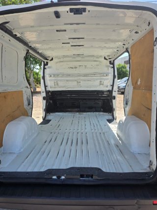 Nissan NV300 2017
