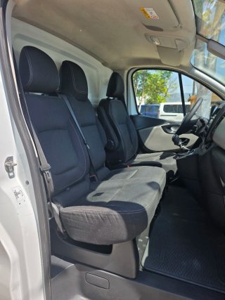 Nissan NV300 2017