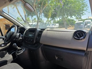Nissan NV300 2017