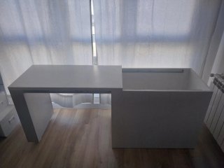 Escritorio con arcón de gran capacidad