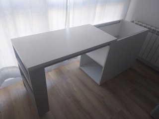 Escritorio con arcón de gran capacidad