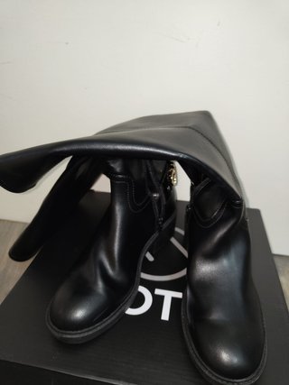 Botas altas Guess negras Talla 36