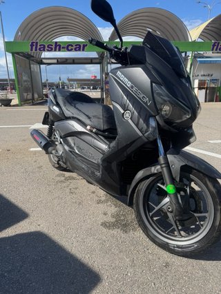 Yamaha X-Max 250 Momo Design