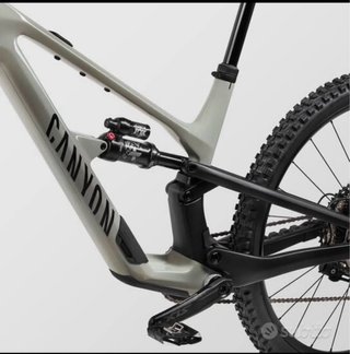 Canyon Spectral CF 7 MTB Full Suspension