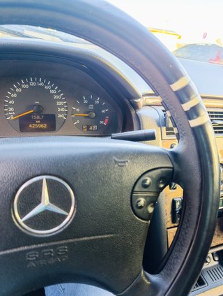 Mercedes-Benz Clase E 270 automático