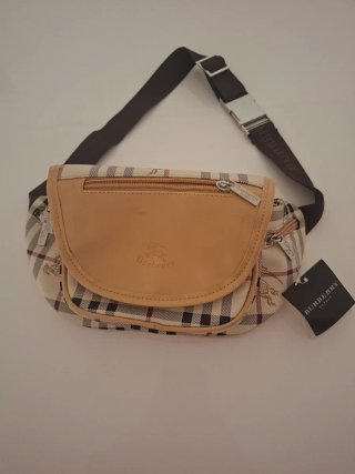 Riñonera Burberry original sin estrenar