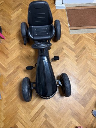 Kart Mercedes Benz a Pedales