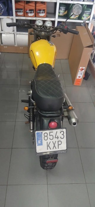 Macbor Eight 125 Naked Negra/Amarilla