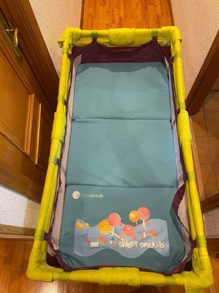 Cuna de viaje con colchón