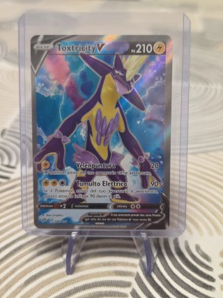 Carte Pokémon Toxtricity V 182/192 nm