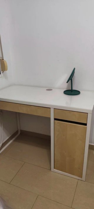 Escritorio Ikea Blanco y Madera
