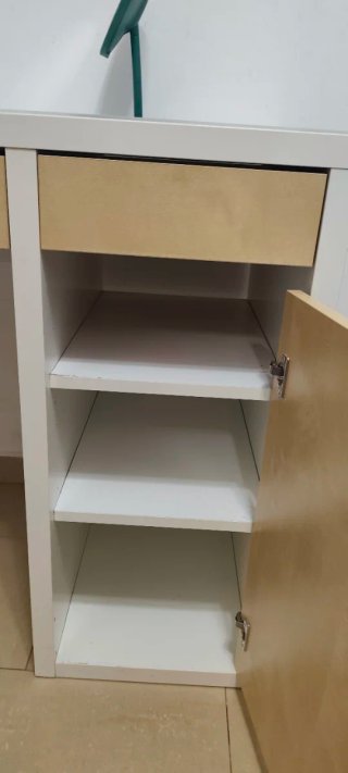 Escritorio Ikea Blanco y Madera