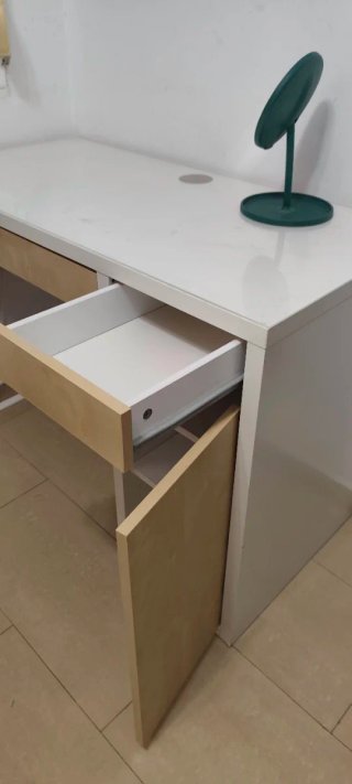 Escritorio Ikea Blanco y Madera