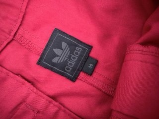 Pantalón corto Adidas rojo