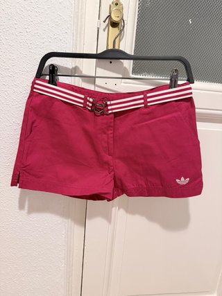 Pantalón corto Adidas rojo