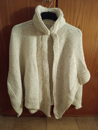 Poncho de Punto Beige
