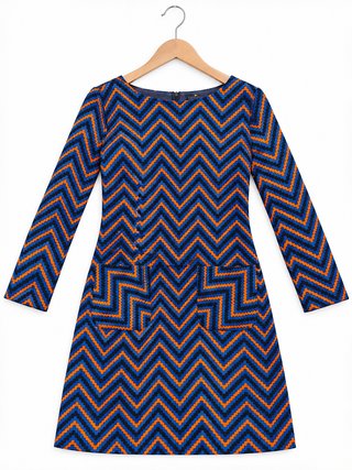 Vestido geométrico azul y naranja con cinturón