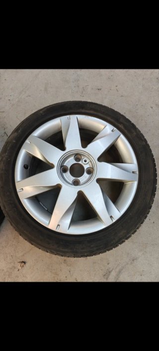 4 Llantas Renault con Neumáticos