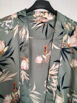 Elegante Kimono Mujer Flores