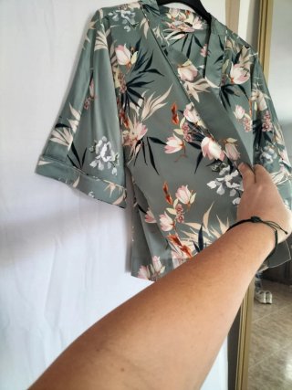Elegante Kimono Mujer Flores
