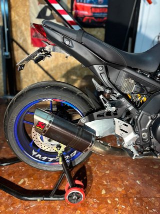 Yamaha MT-09 SP Negra y Azul