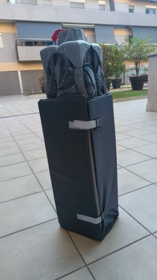 Cuna de viaje Asalvo con colchón y sábanas